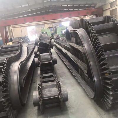 acheter Ceinture de convoyeur à paroi ondulée noire pour le transport à grande inclinaison online manufacture